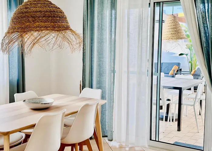 Amazing Beach Bliss 2Br W/Private Sea View Terrace