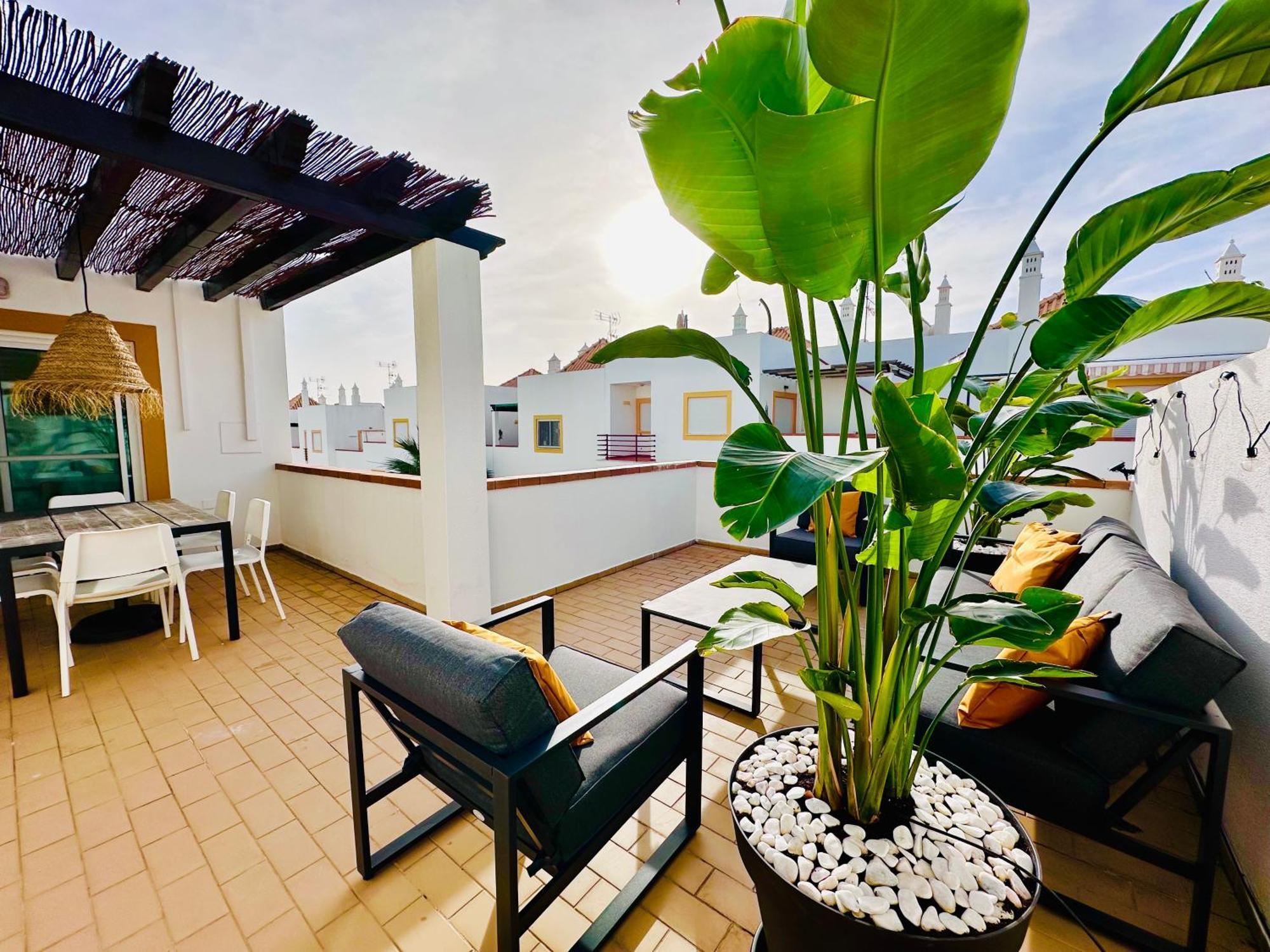 Apartment Amazing Bliss 2br W/private Sea View Terrace