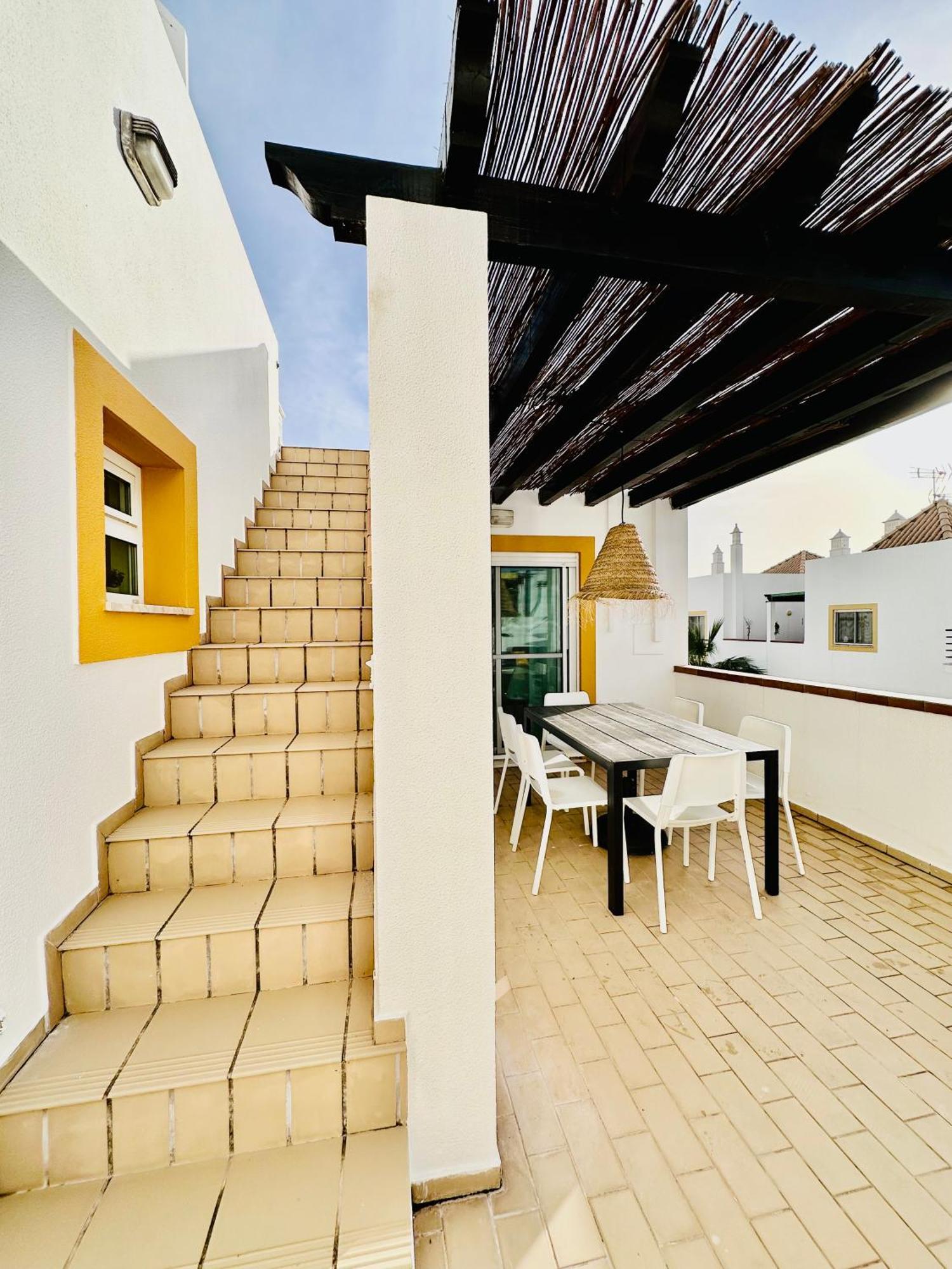 Amazing Bliss 2br W/private Sea View Terrace *